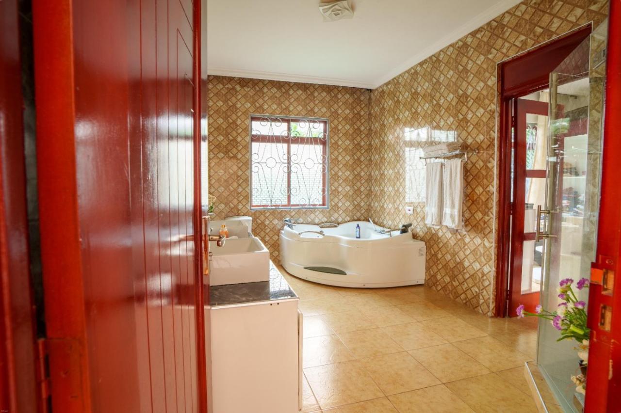 Sprunger Avenue - Tulia Homes Moshi Esterno foto