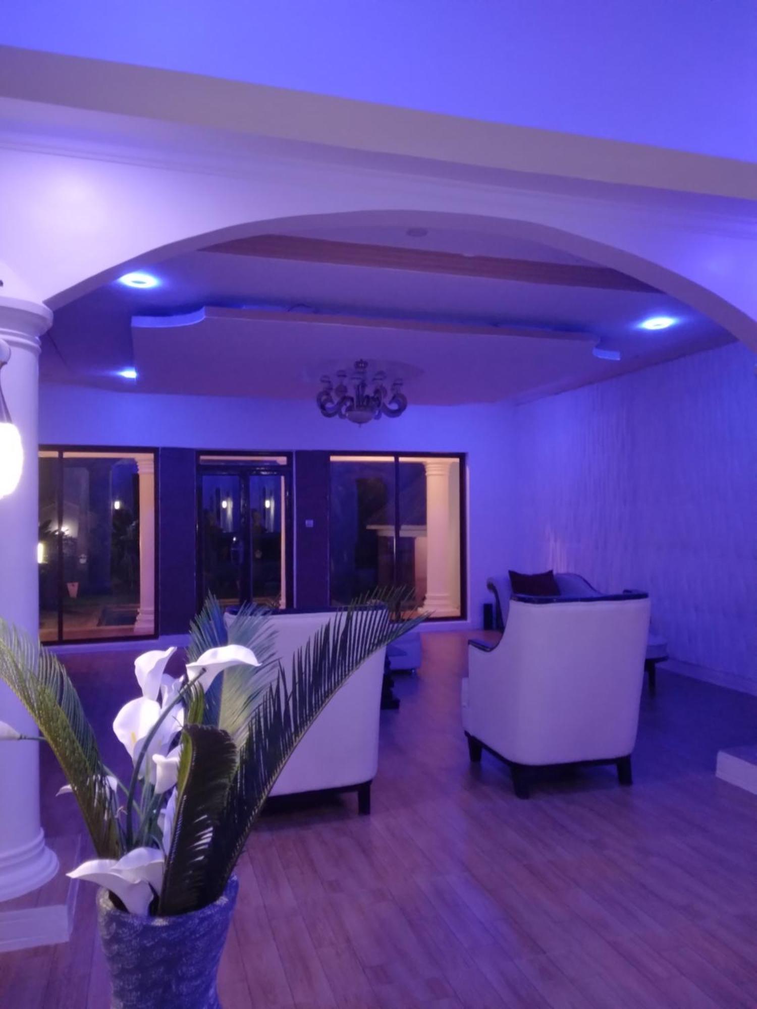 Sprunger Avenue - Tulia Homes Moshi Esterno foto