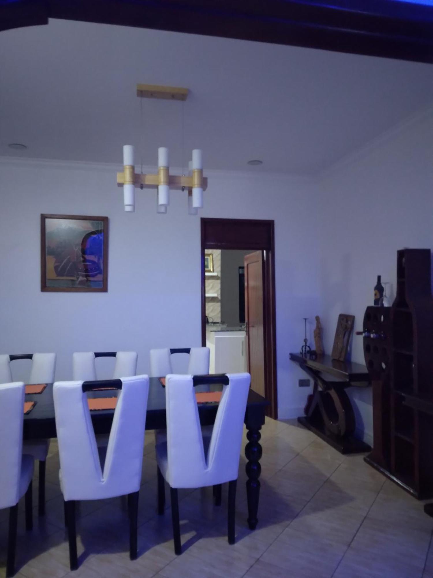 Sprunger Avenue - Tulia Homes Moshi Esterno foto