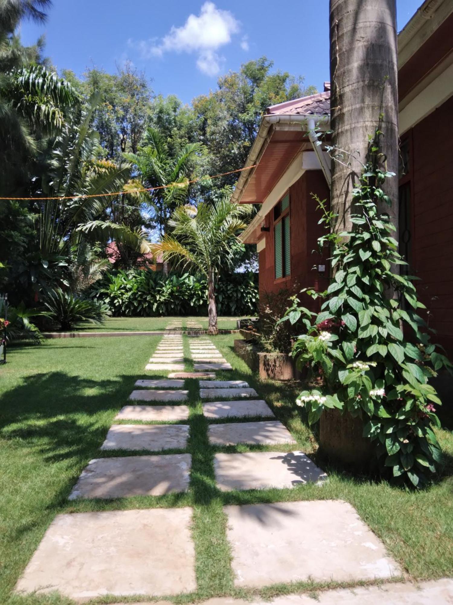 Sprunger Avenue - Tulia Homes Moshi Esterno foto