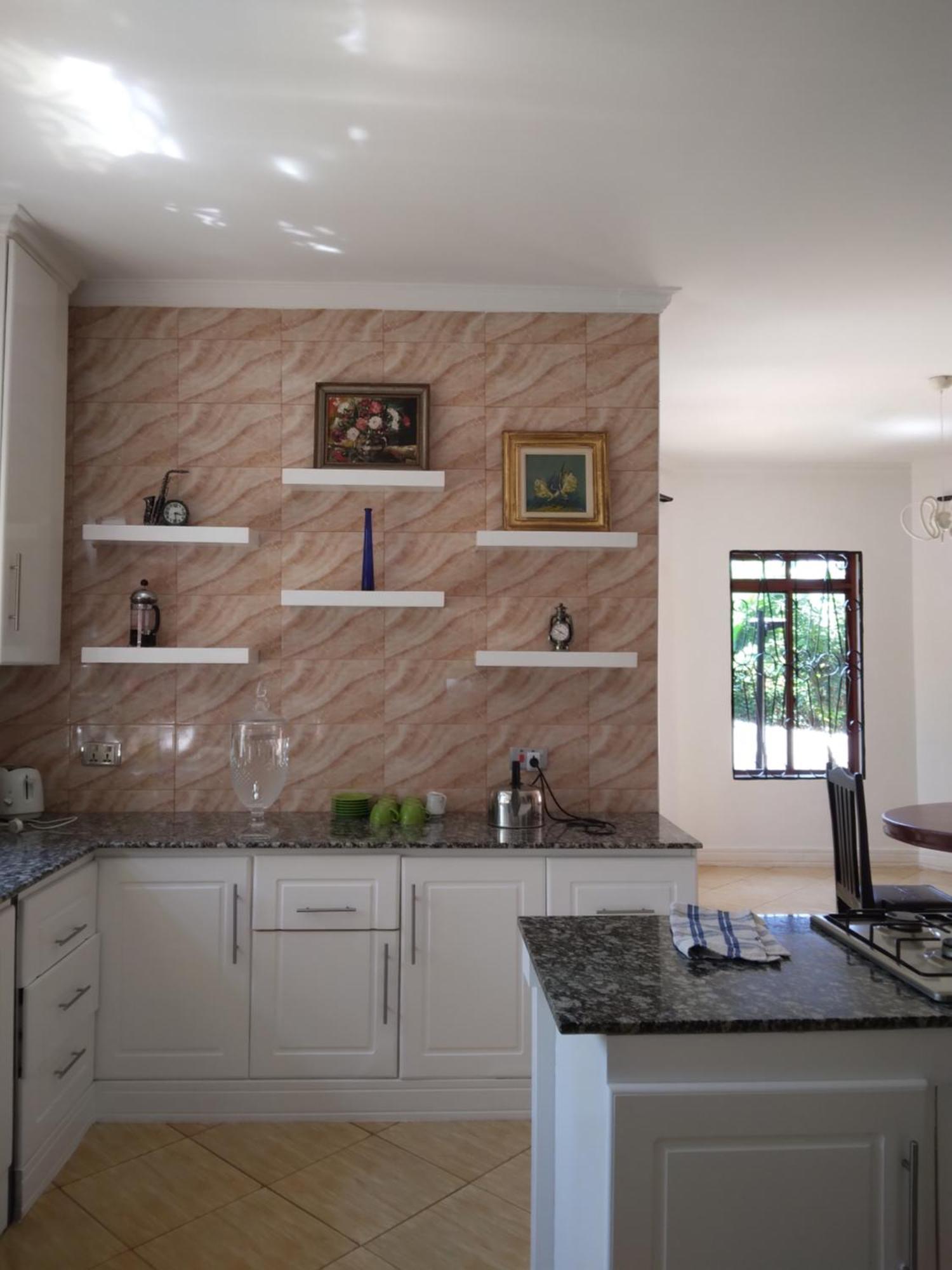 Sprunger Avenue - Tulia Homes Moshi Esterno foto