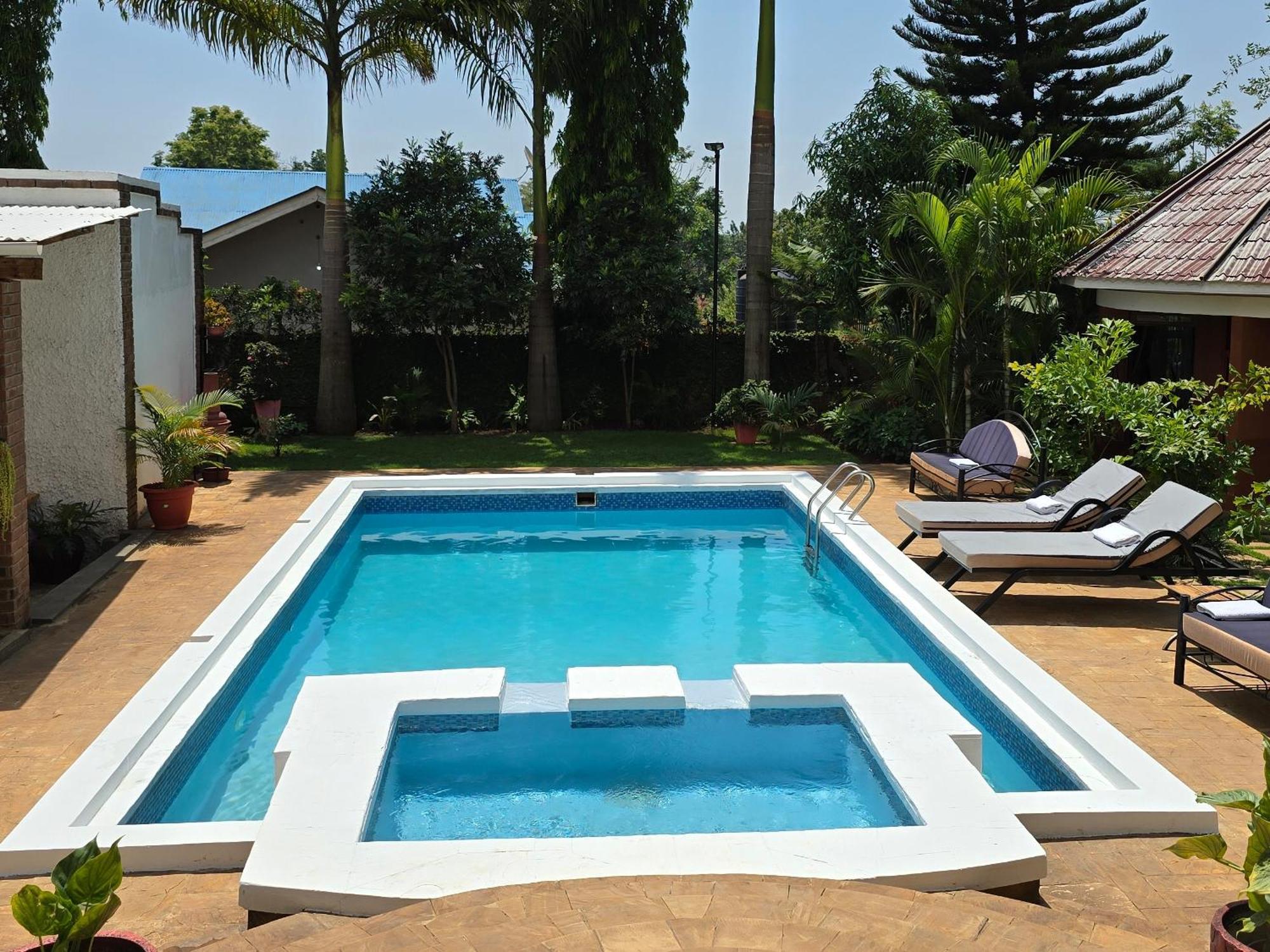 Sprunger Avenue - Tulia Homes Moshi Esterno foto
